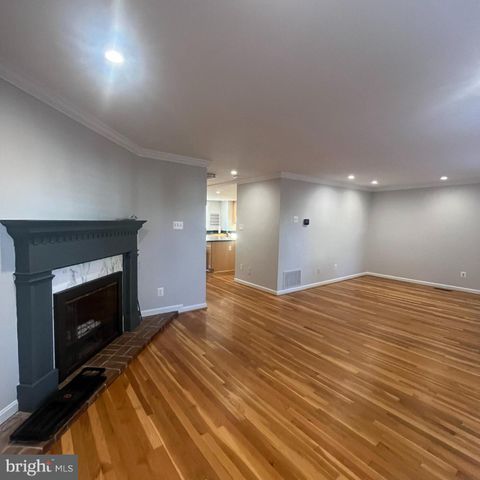 315 N MAPLE AVE, Falls Church, VA 22046