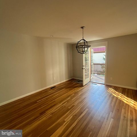 315 N MAPLE AVE, Falls Church, VA 22046