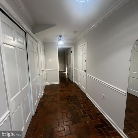 315 N MAPLE AVE, Falls Church, VA 22046
