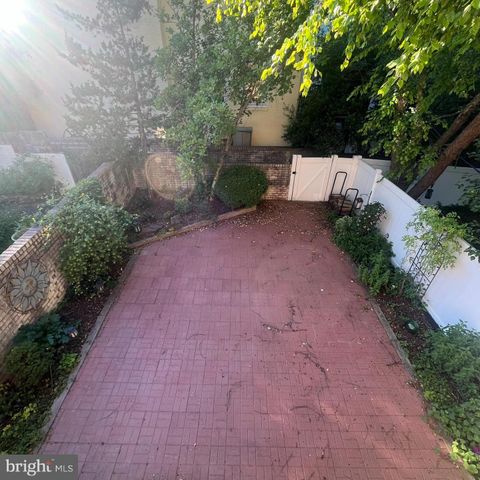 315 N MAPLE AVE, Falls Church, VA 22046