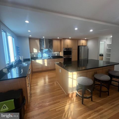 315 N MAPLE AVE, Falls Church, VA 22046