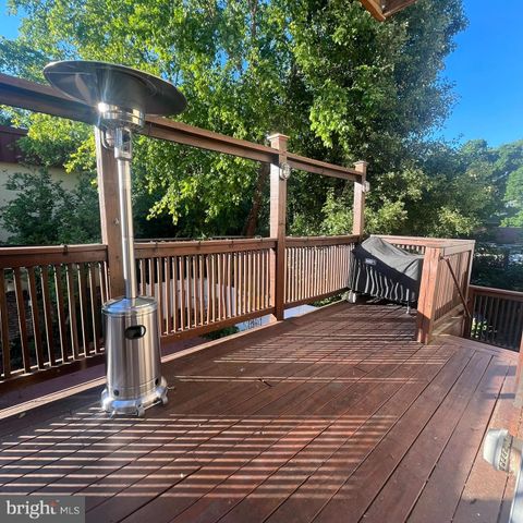 315 N MAPLE AVE, Falls Church, VA 22046