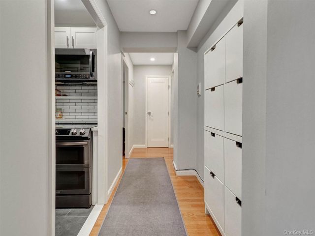 190 72nd Street 128, Brooklyn, NY 11209