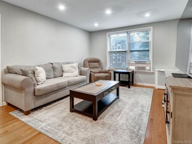 190 72nd Street 128, Brooklyn, NY 11209