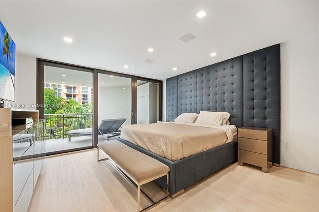 2901 S Bayshore Dr 5E, Miami, FL 33133