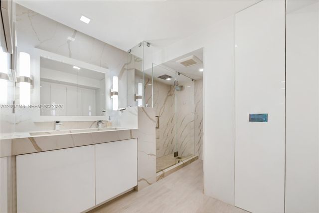 2901 S Bayshore Dr 5E, Miami, FL 33133