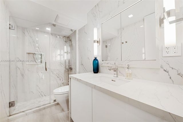 2901 S Bayshore Dr 5E, Miami, FL 33133