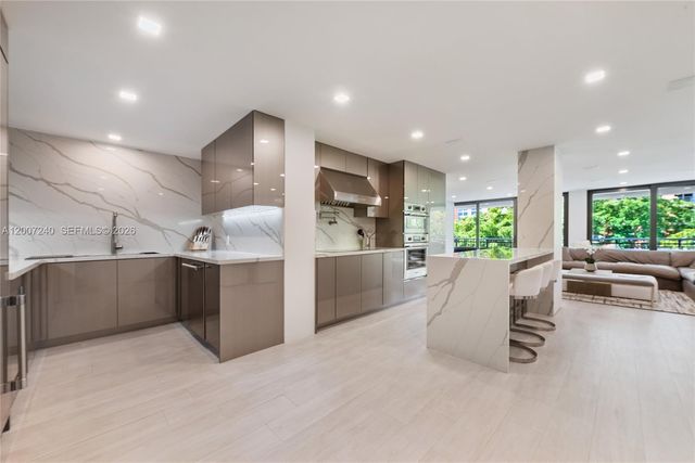 2901 S Bayshore Dr 5E, Miami, FL 33133