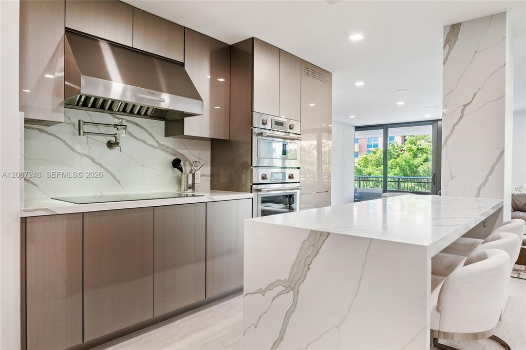 2901 S Bayshore Dr 5E, Miami, FL 33133