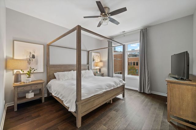 232 E 18th Street, Chicago, IL 60616