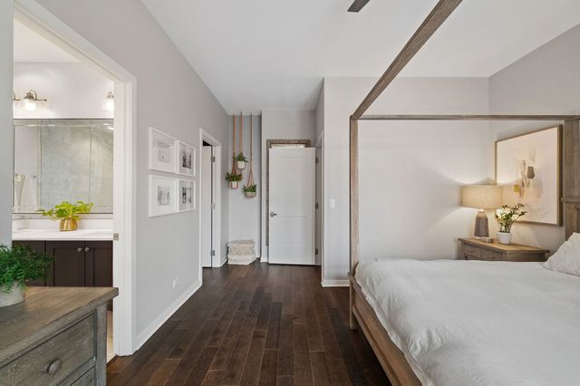 232 E 18th Street, Chicago, IL 60616