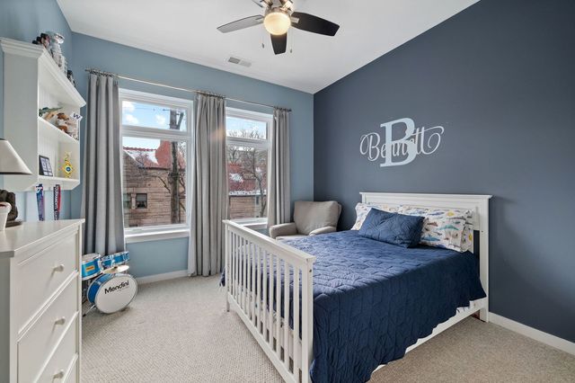 232 E 18th Street, Chicago, IL 60616