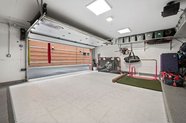 232 E 18th Street, Chicago, IL 60616