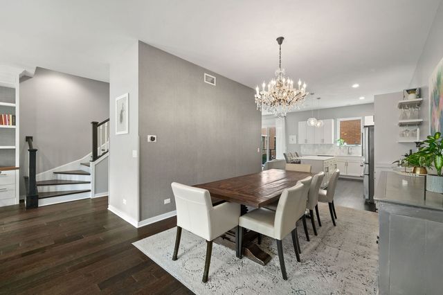 232 E 18th Street, Chicago, IL 60616