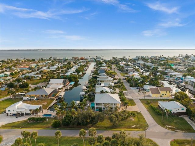 2392 Lemon ST, St. James City, FL 33956