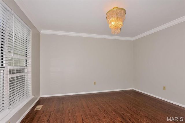 4158 Fox Crossing Drive, Florissant, MO 63034