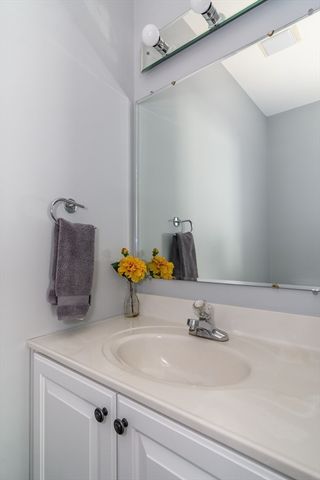 11 Irving Rd, Natick, MA 01760