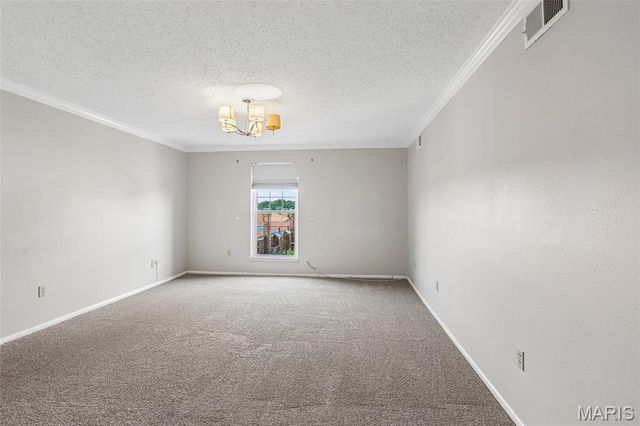 10367 Oxford Hill Drive 27, St Louis, MO 63146