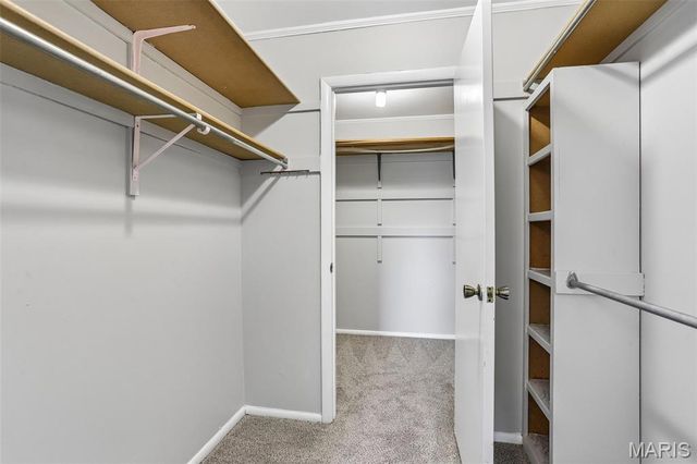 10367 Oxford Hill Drive 27, St Louis, MO 63146