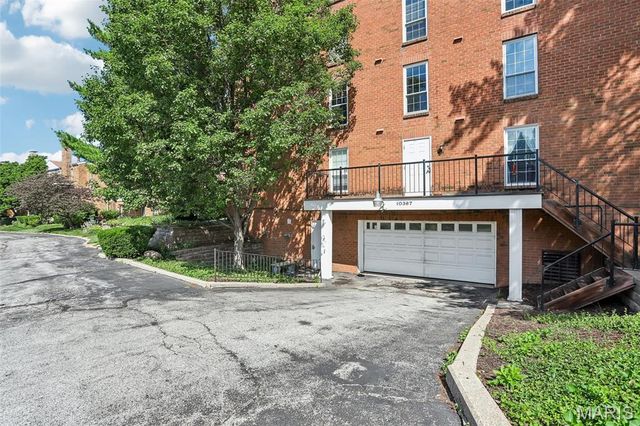10367 Oxford Hill Drive 27, St Louis, MO 63146