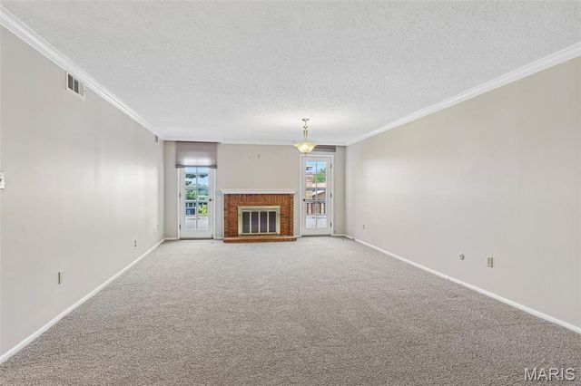 10367 Oxford Hill Drive 27, St Louis, MO 63146