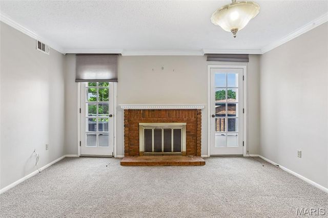 10367 Oxford Hill Drive 27, St Louis, MO 63146