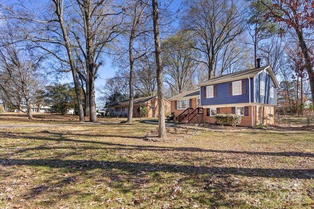 2418 Vista Drive, Charlotte, NC 28212