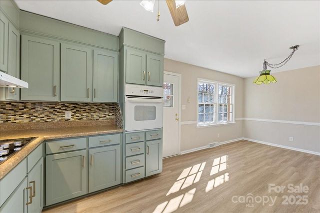 2418 Vista Drive, Charlotte, NC 28212