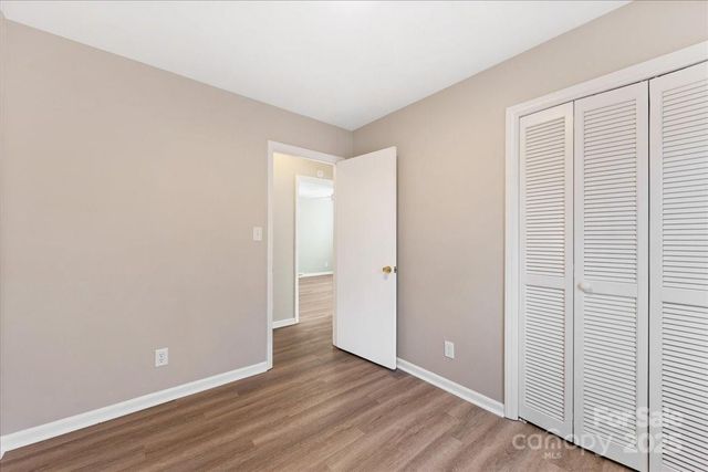 2418 Vista Drive, Charlotte, NC 28212