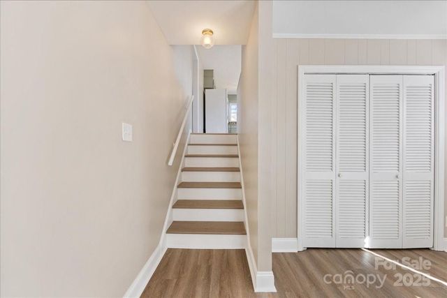 2418 Vista Drive, Charlotte, NC 28212