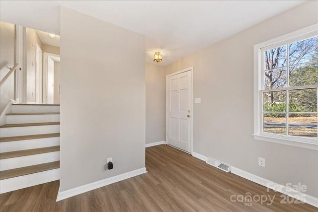 2418 Vista Drive, Charlotte, NC 28212