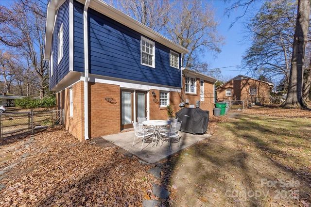 2418 Vista Drive, Charlotte, NC 28212