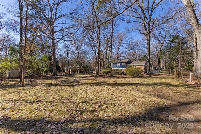 2418 Vista Drive, Charlotte, NC 28212