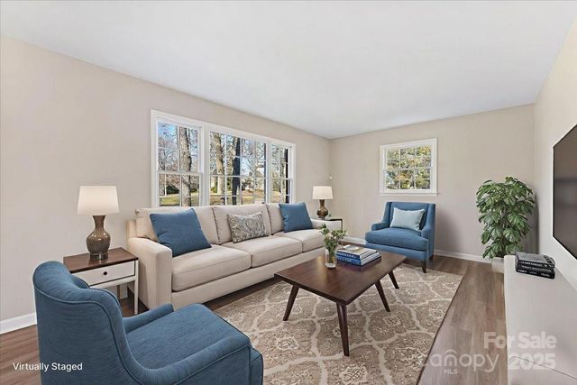 2418 Vista Drive, Charlotte, NC 28212