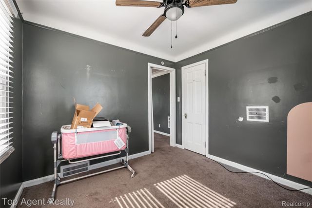 22085 Rausch Avenue, Eastpointe, MI 48021