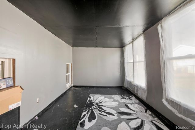 22085 Rausch Avenue, Eastpointe, MI 48021