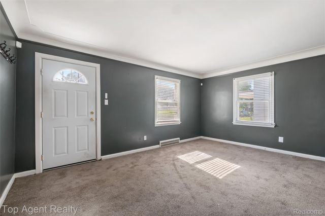 22085 Rausch Avenue, Eastpointe, MI 48021