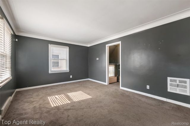 22085 Rausch Avenue, Eastpointe, MI 48021