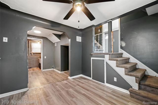 22085 Rausch Avenue, Eastpointe, MI 48021