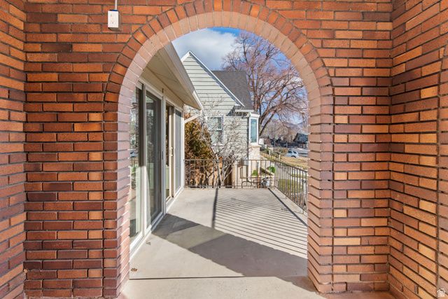 617 E 10TH AVE, Salt Lake City, UT 84103