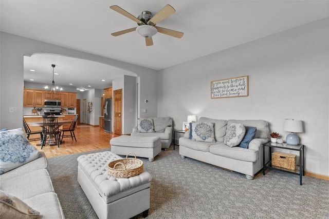 4144 N FOXGLOVE LANE, Appleton, WI 54913