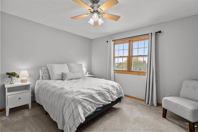 4144 N FOXGLOVE LANE, Appleton, WI 54913