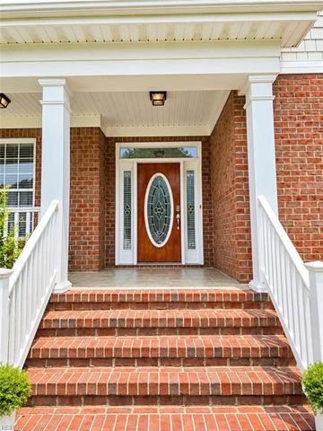 1412 Kemp Bridge LN, Chesapeake, VA 23320