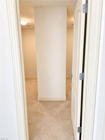 1412 Kemp Bridge LN, Chesapeake, VA 23320