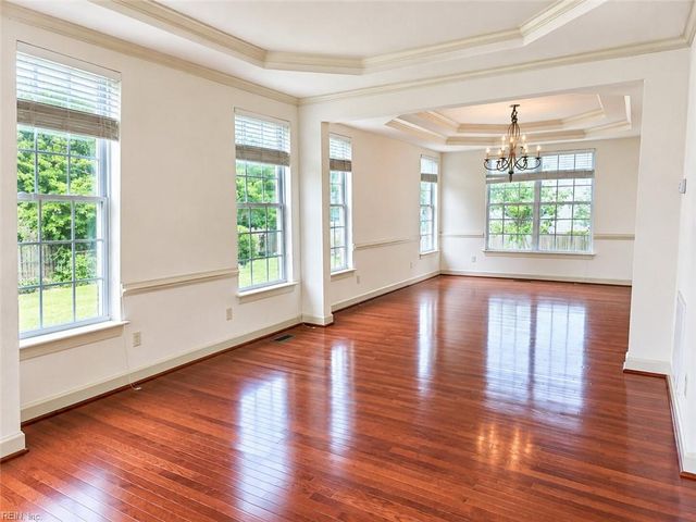 1412 Kemp Bridge LN, Chesapeake, VA 23320