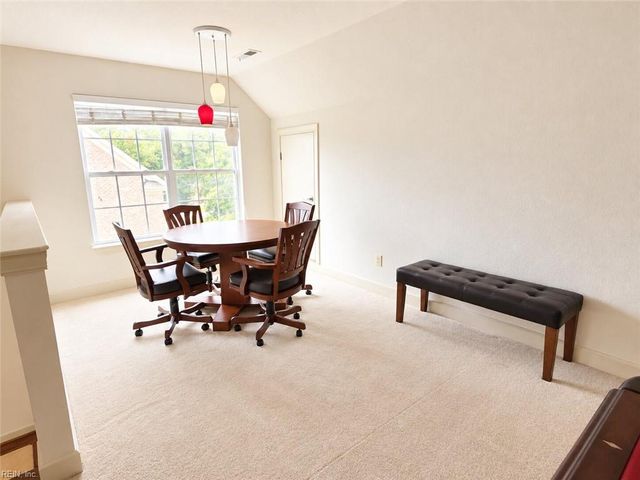 1412 Kemp Bridge LN, Chesapeake, VA 23320