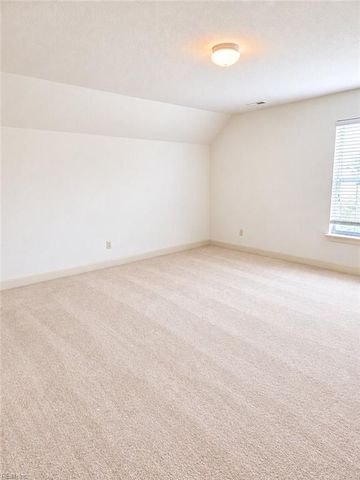 1412 Kemp Bridge LN, Chesapeake, VA 23320