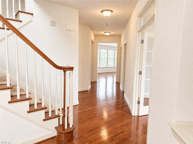 1412 Kemp Bridge LN, Chesapeake, VA 23320