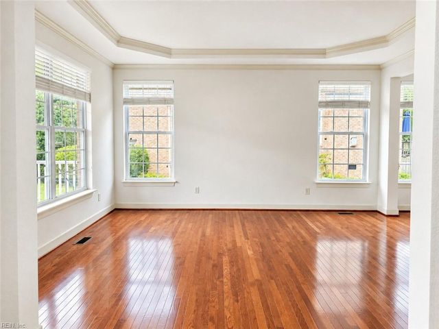 1412 Kemp Bridge LN, Chesapeake, VA 23320