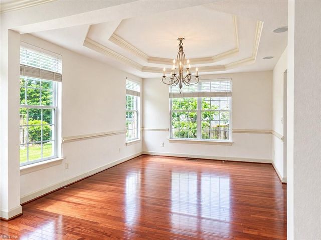 1412 Kemp Bridge LN, Chesapeake, VA 23320